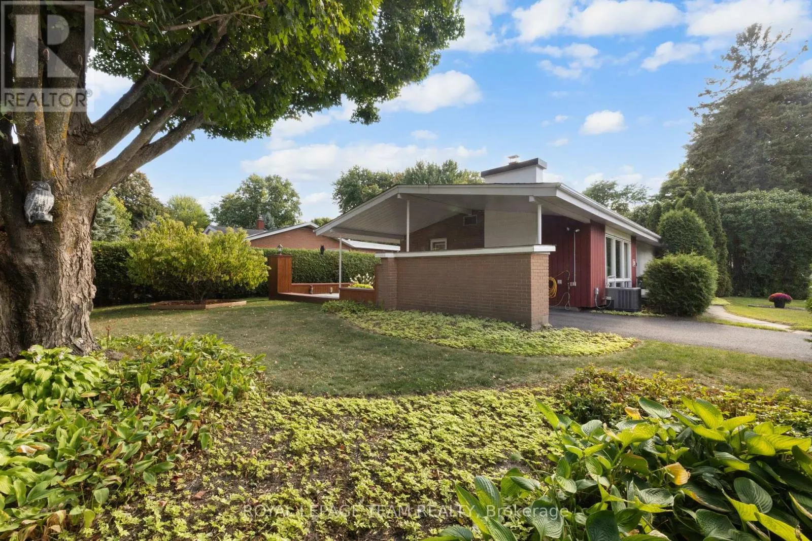 30 ELLERY CRESCENT