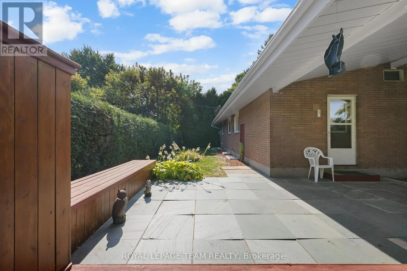 30 ELLERY CRESCENT