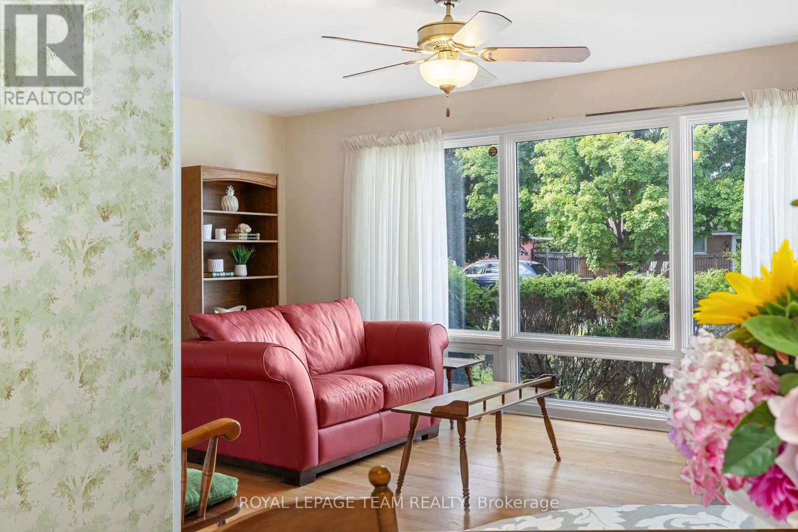30 ELLERY CRESCENT