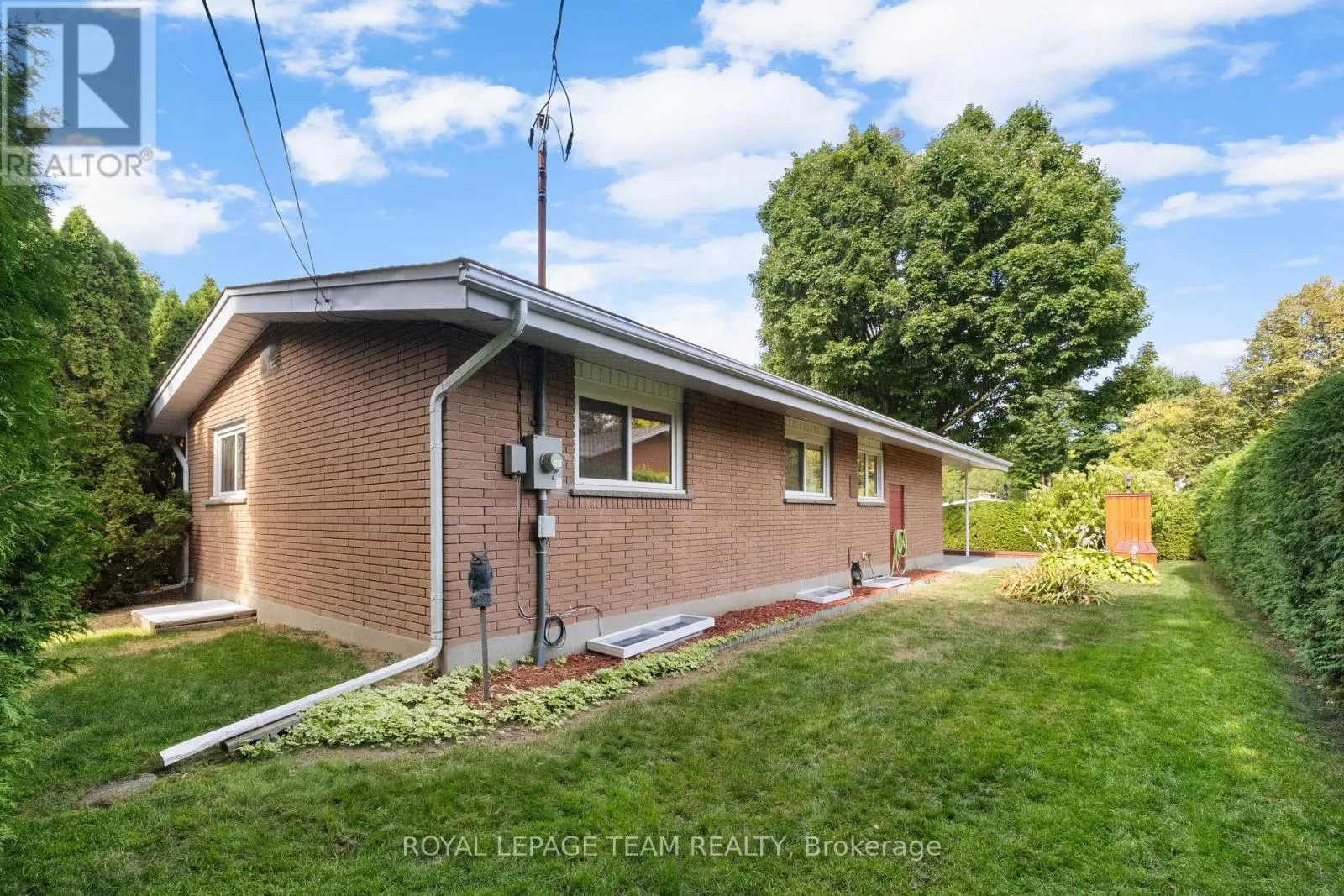 30 ELLERY CRESCENT