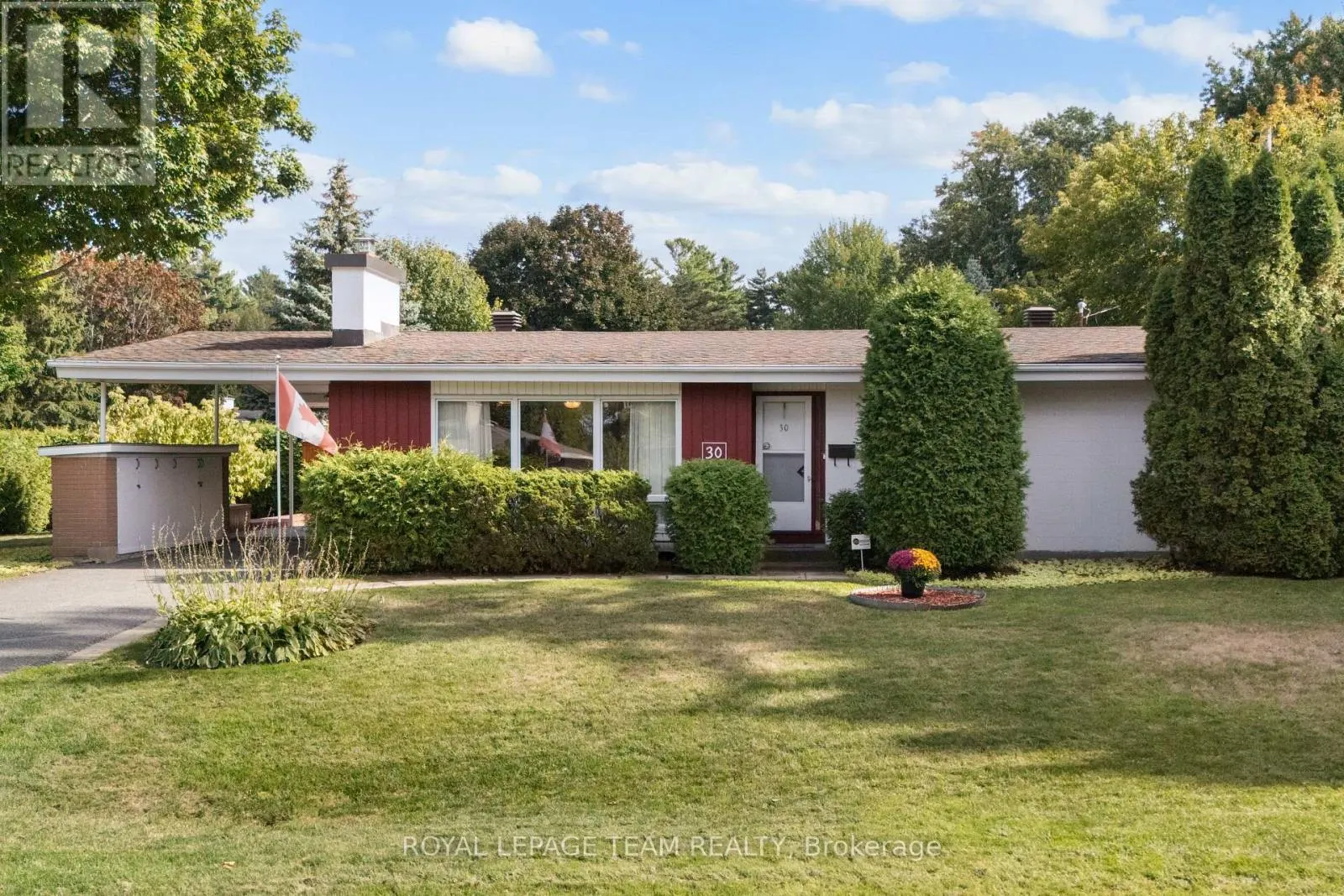 30 ELLERY CRESCENT