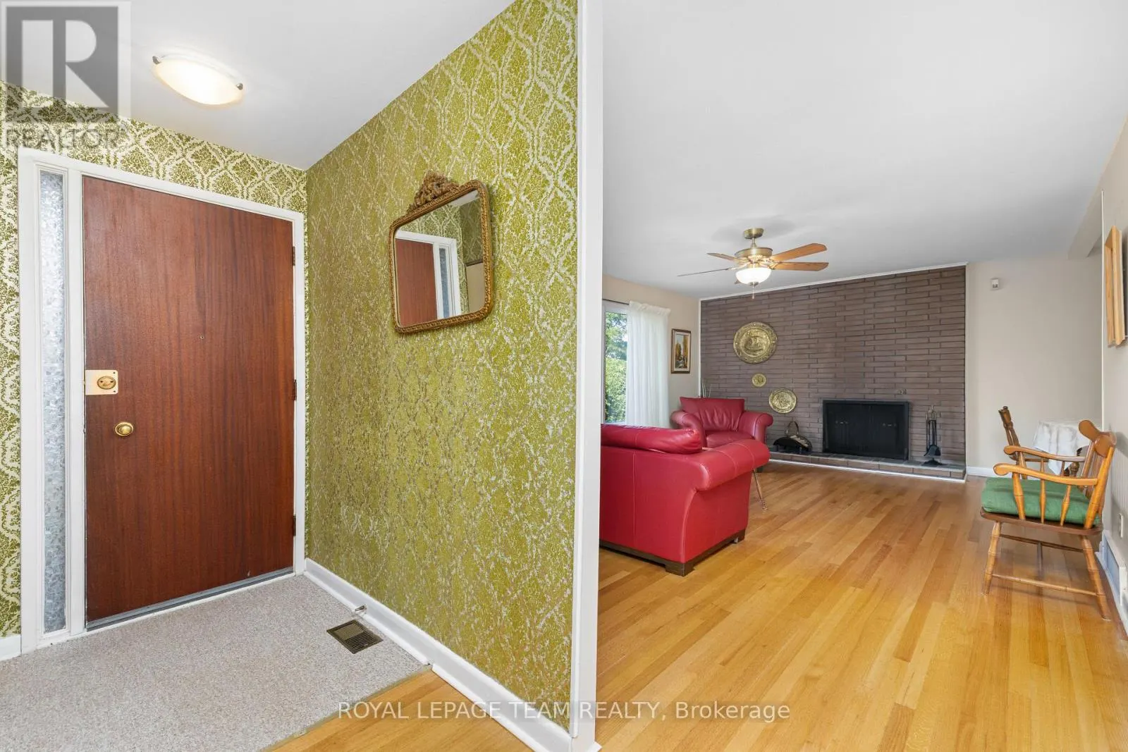 30 ELLERY CRESCENT