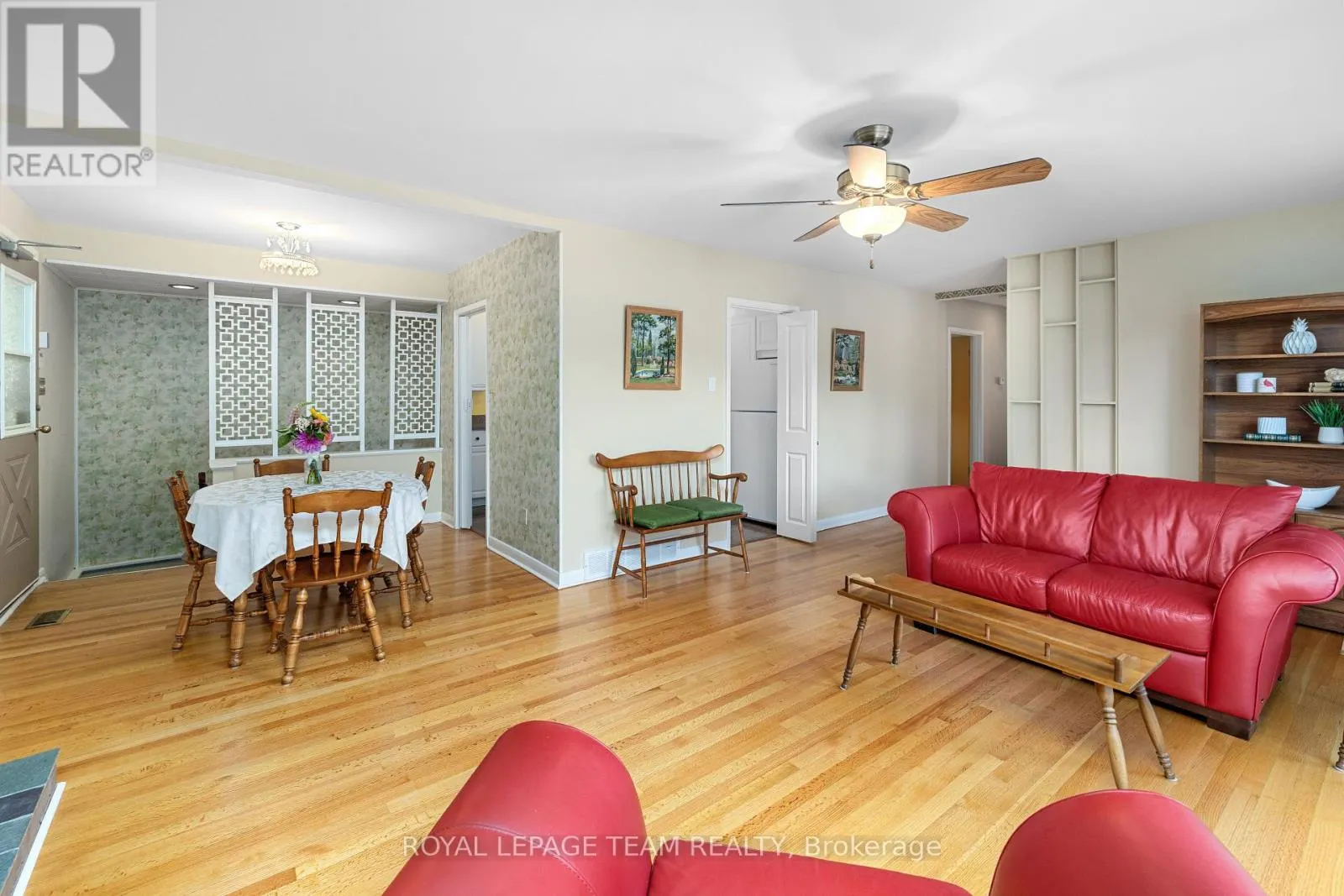 30 ELLERY CRESCENT
