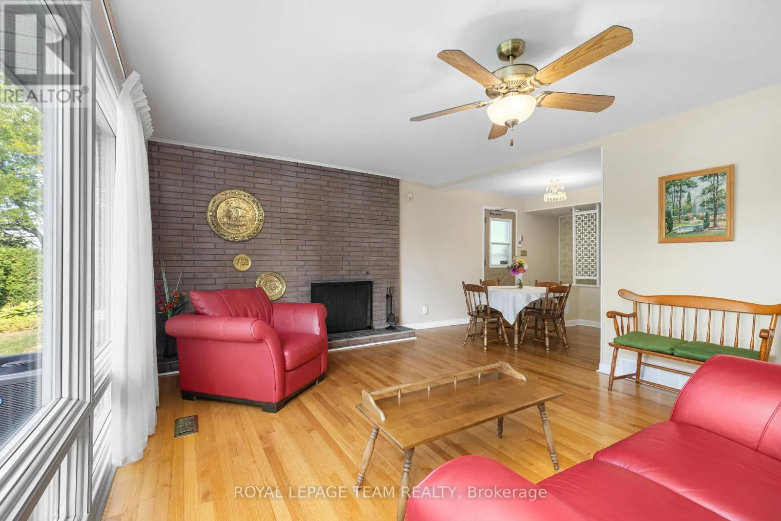 30 ELLERY CRESCENT