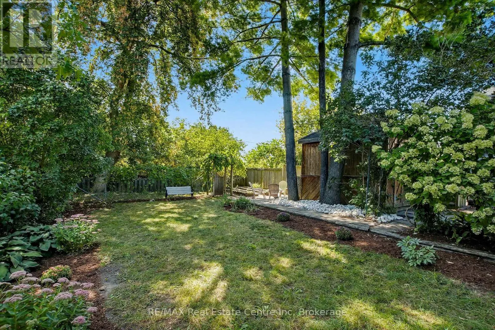 52 AVENUE ROAD