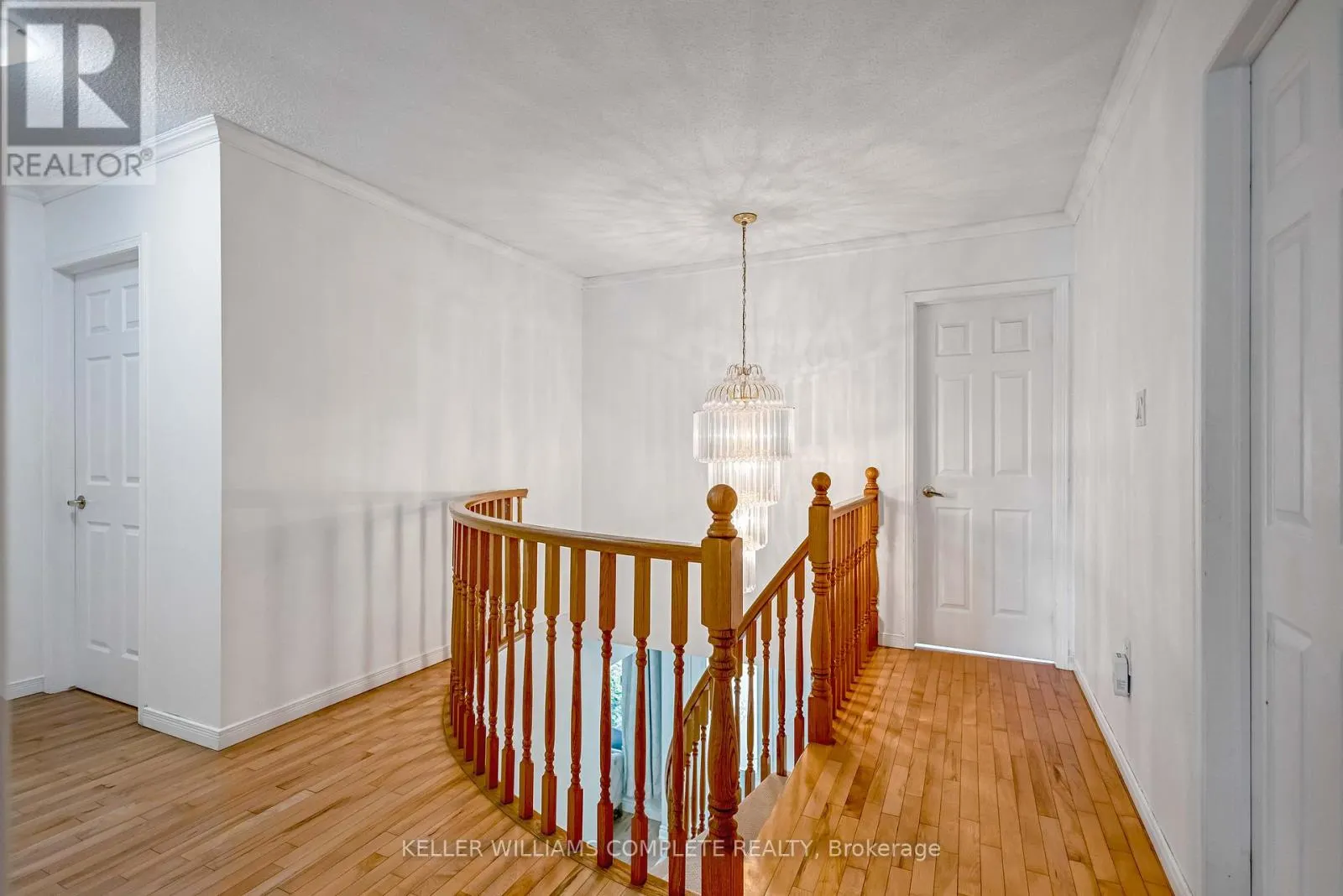 2 ROBESPIERRE COURT