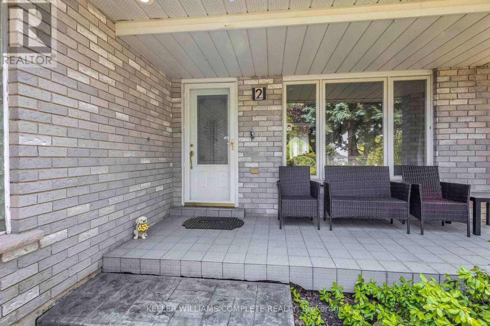 2 ROBESPIERRE COURT