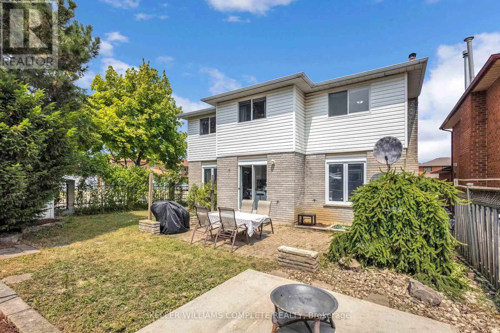 2 ROBESPIERRE COURT