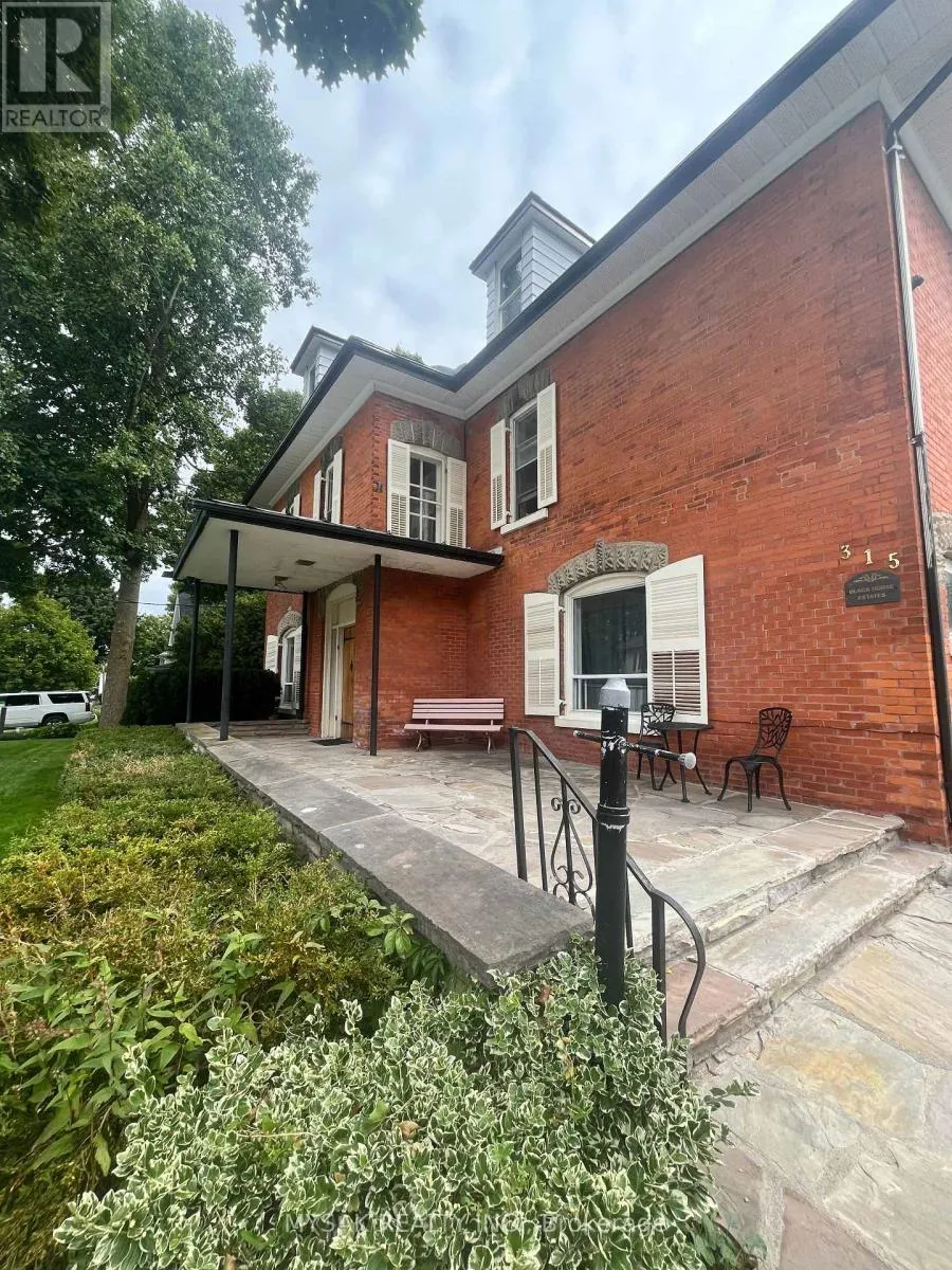 315 CENTRE STREET