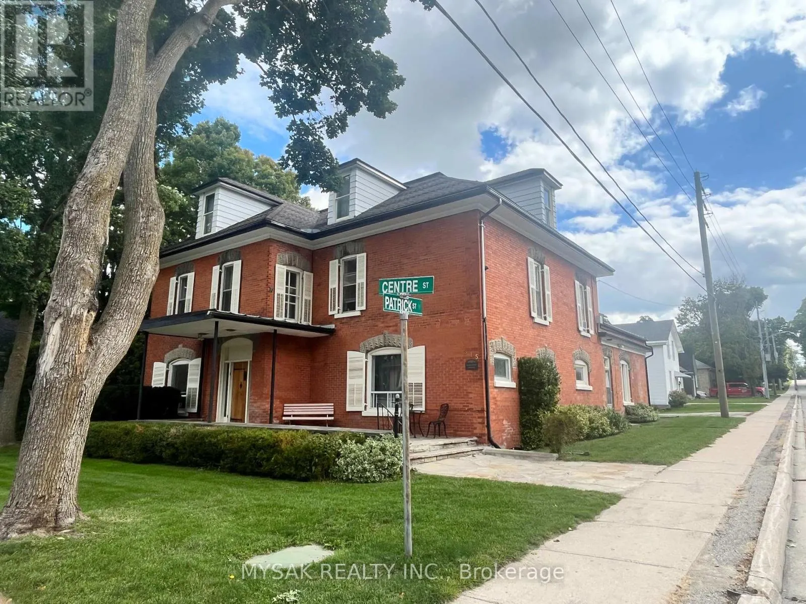 315 CENTRE STREET