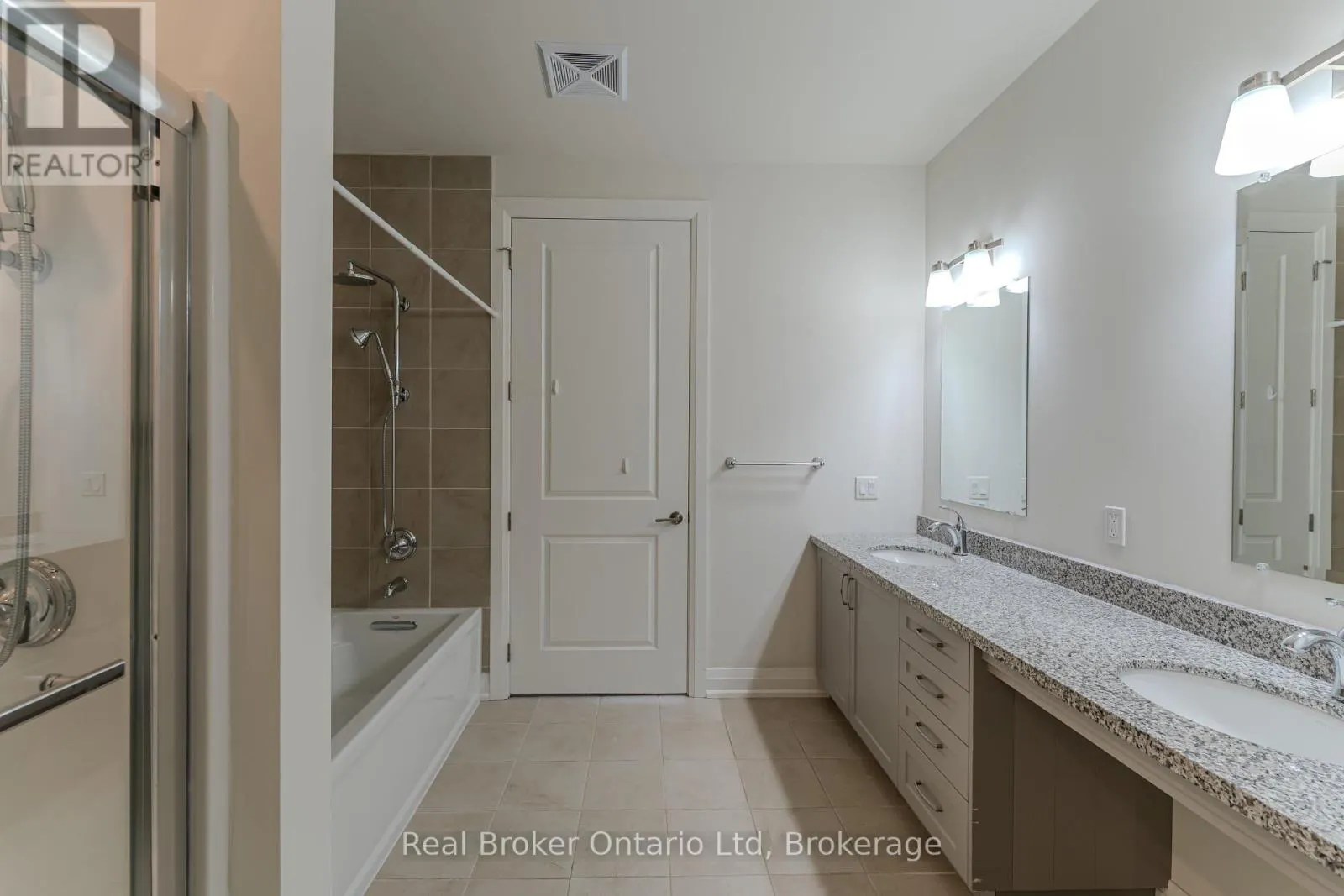 305 - 80 9TH STREET E, #305