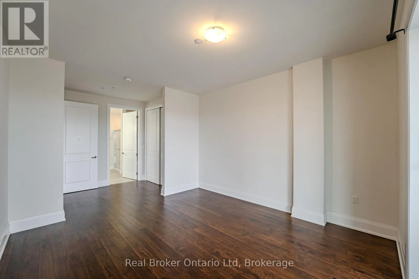 305 - 80 9TH STREET E, #305