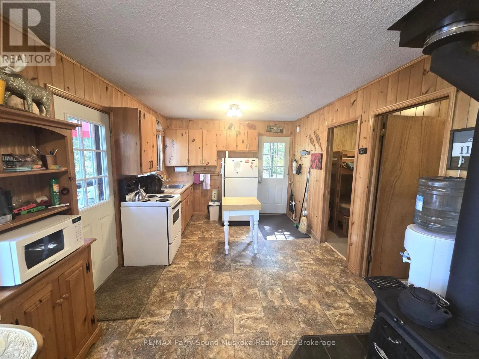 216 LORIMER LAKE