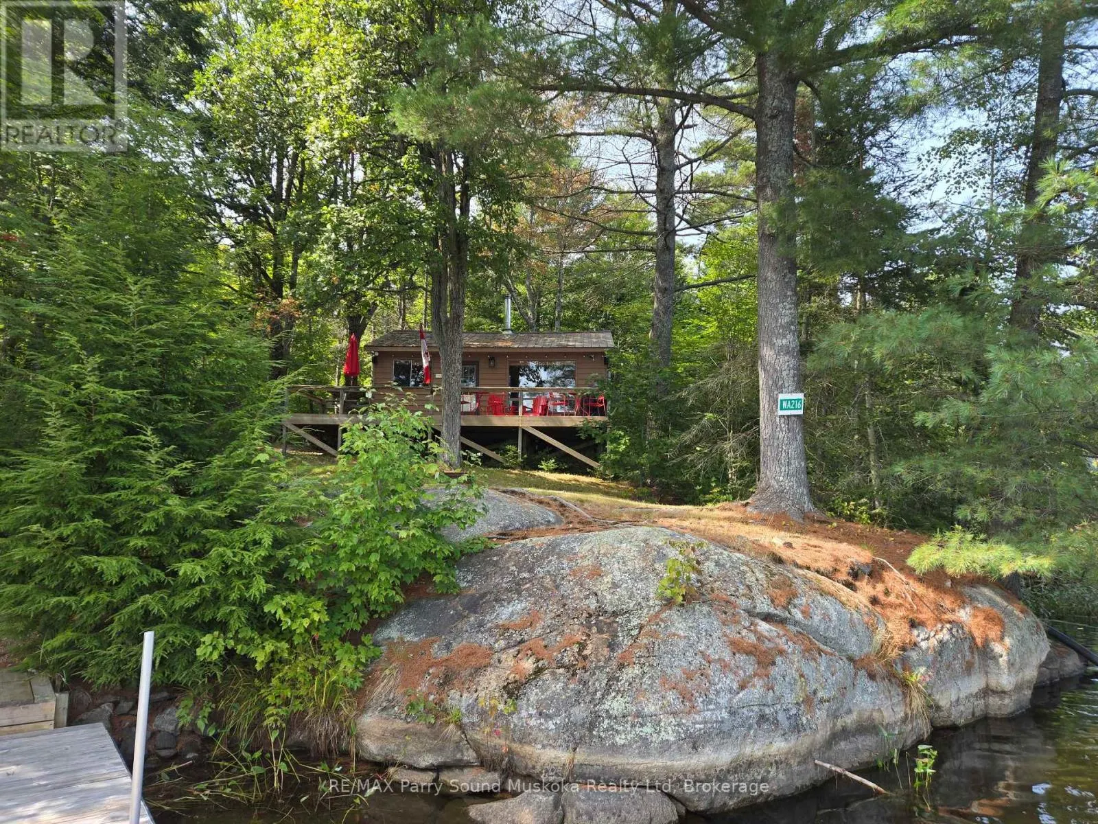 216 LORIMER LAKE