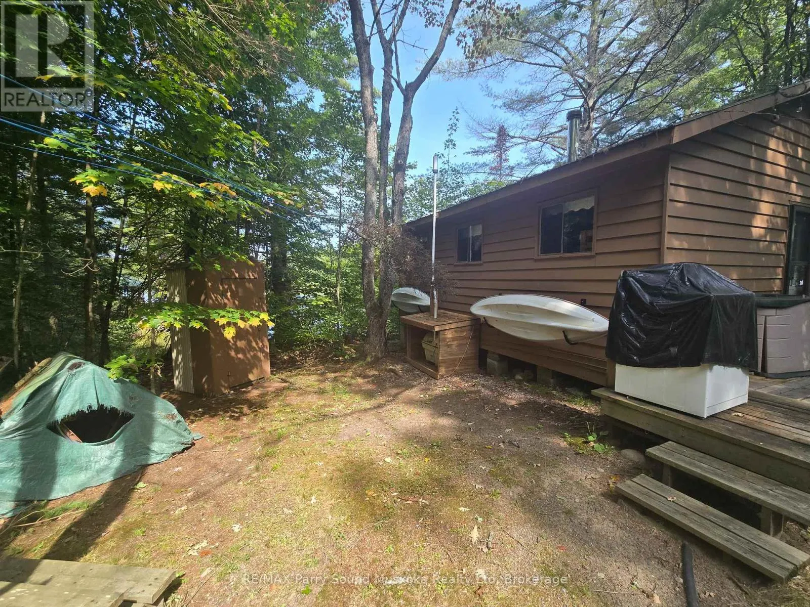 216 LORIMER LAKE