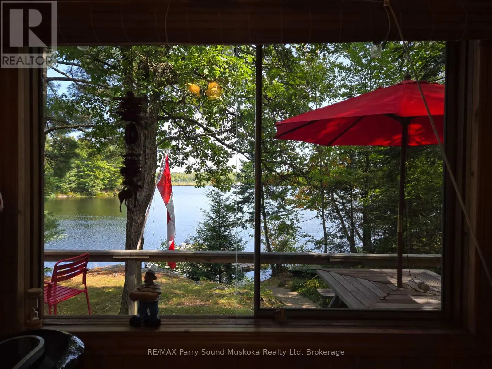 216 LORIMER LAKE