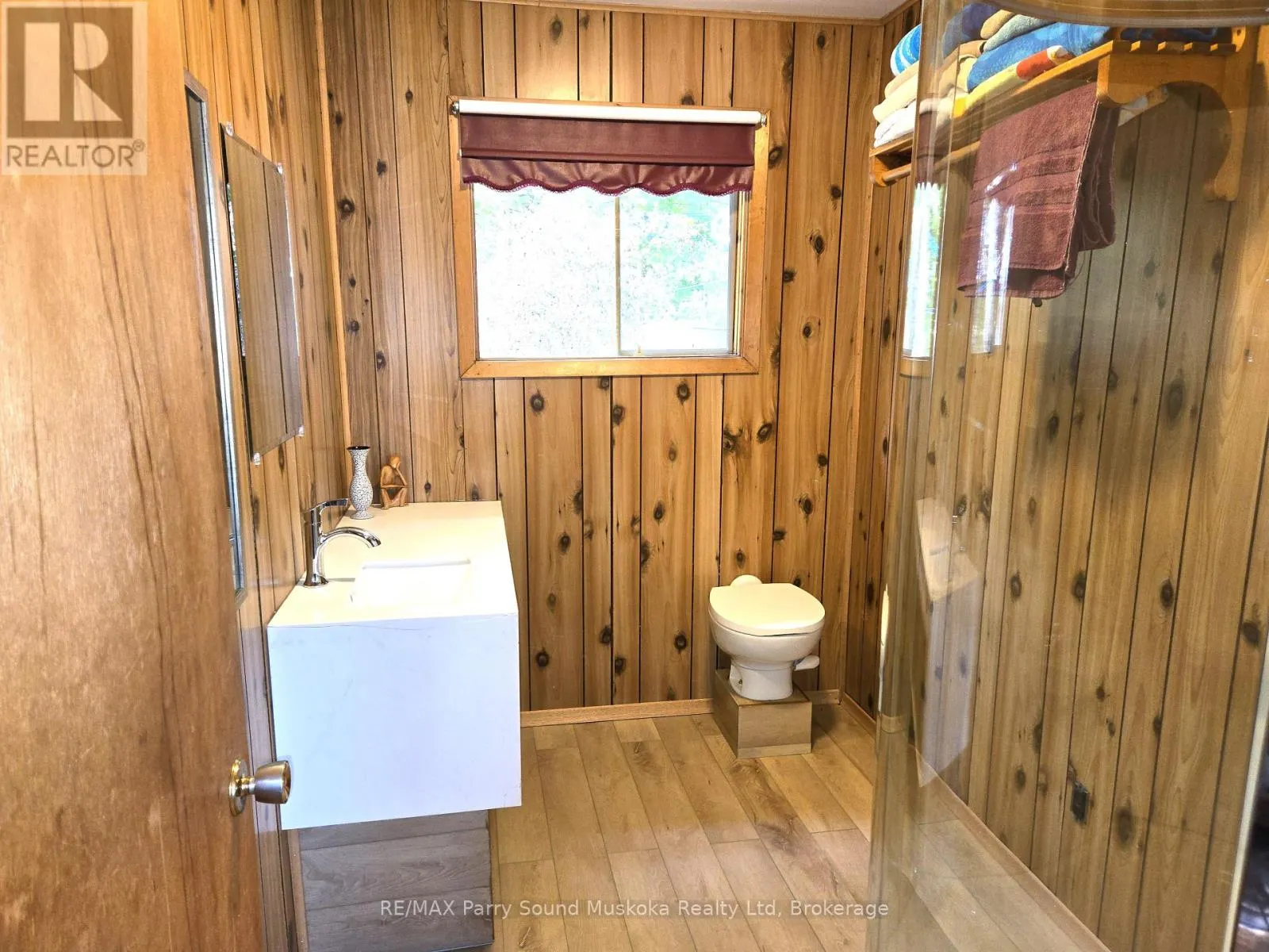 216 LORIMER LAKE
