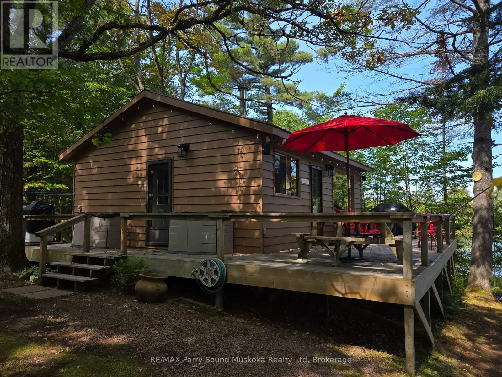 216 LORIMER LAKE