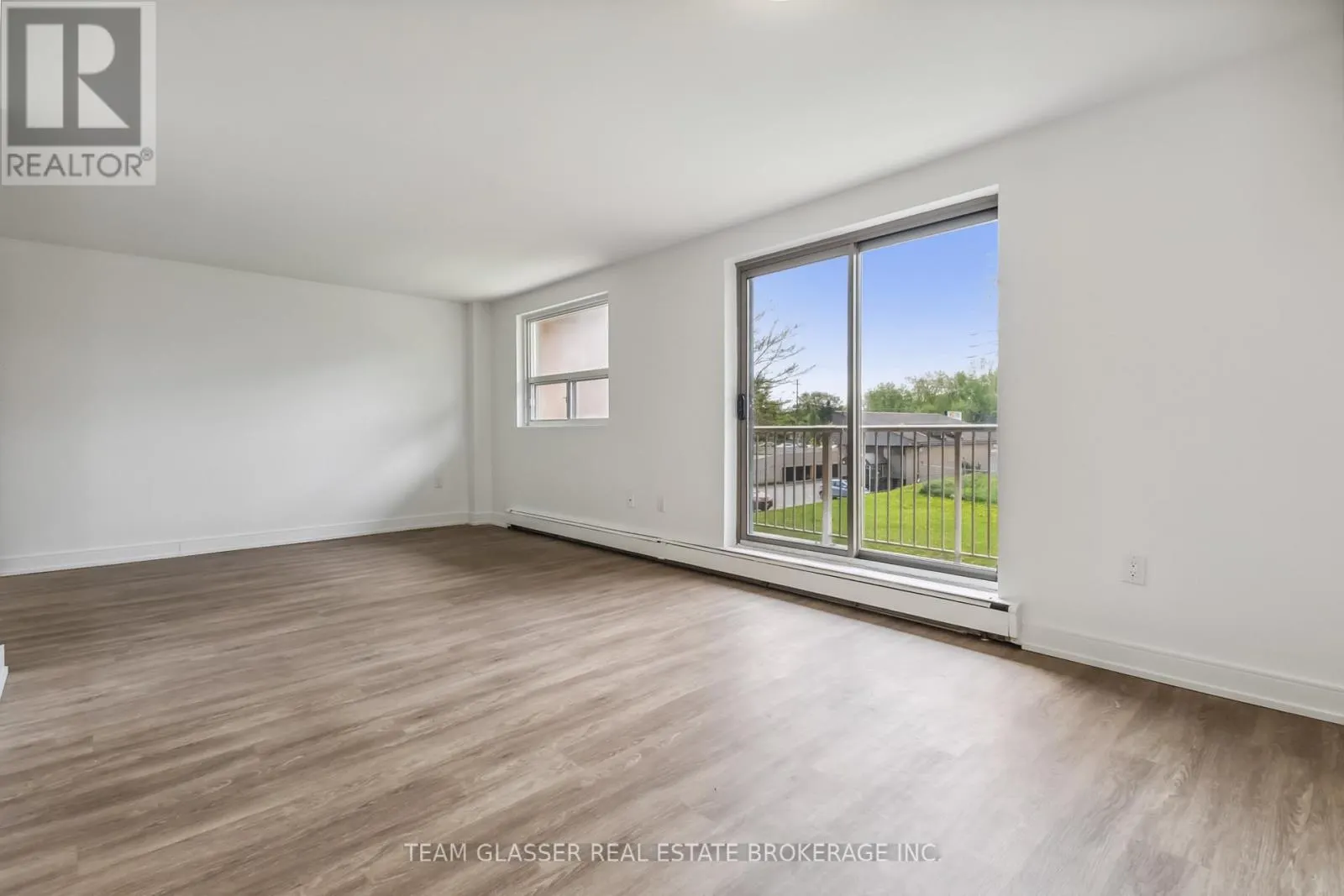 112 - 1560 ADELAIDE STREET N, #112