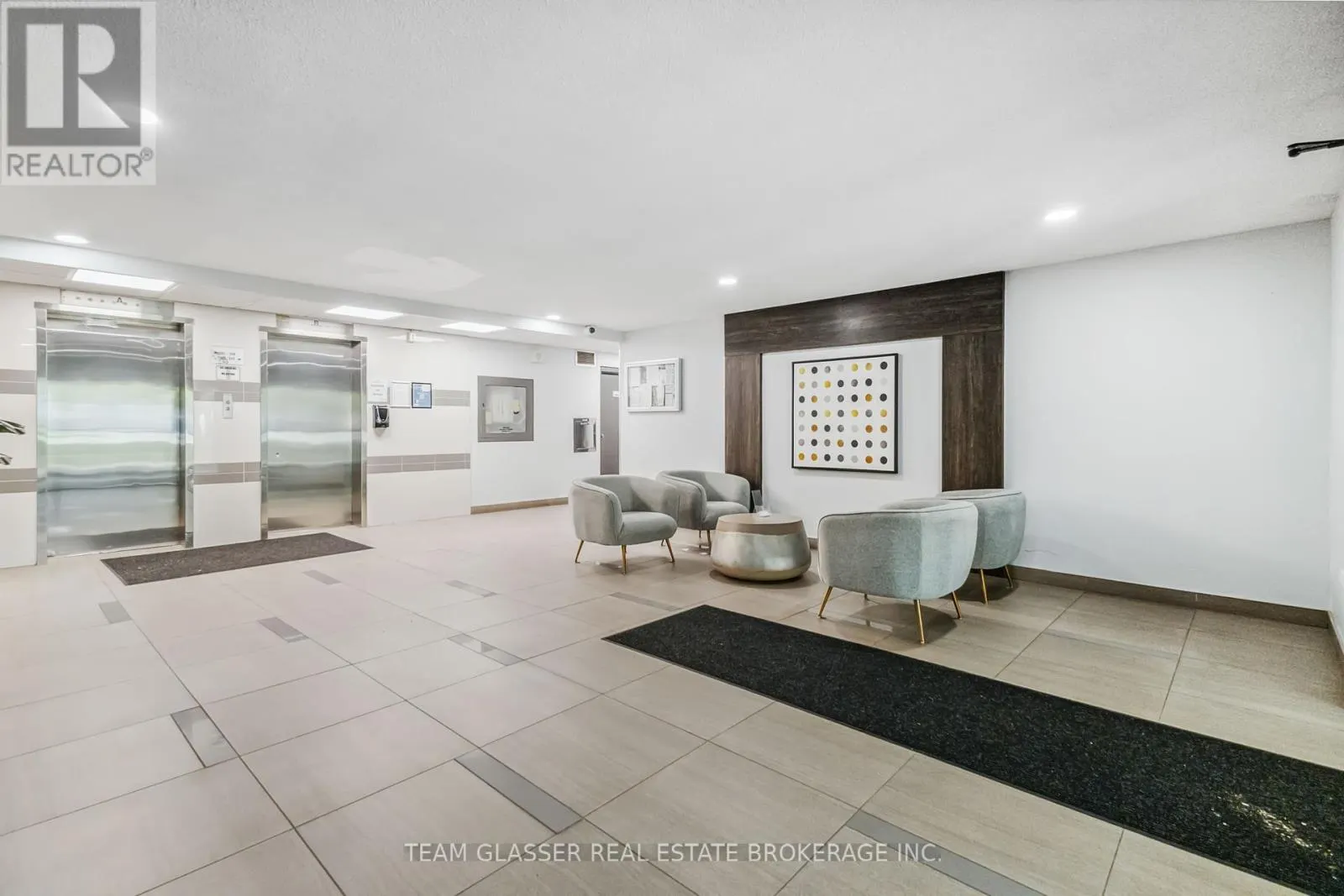 112 - 1560 ADELAIDE STREET N, #112