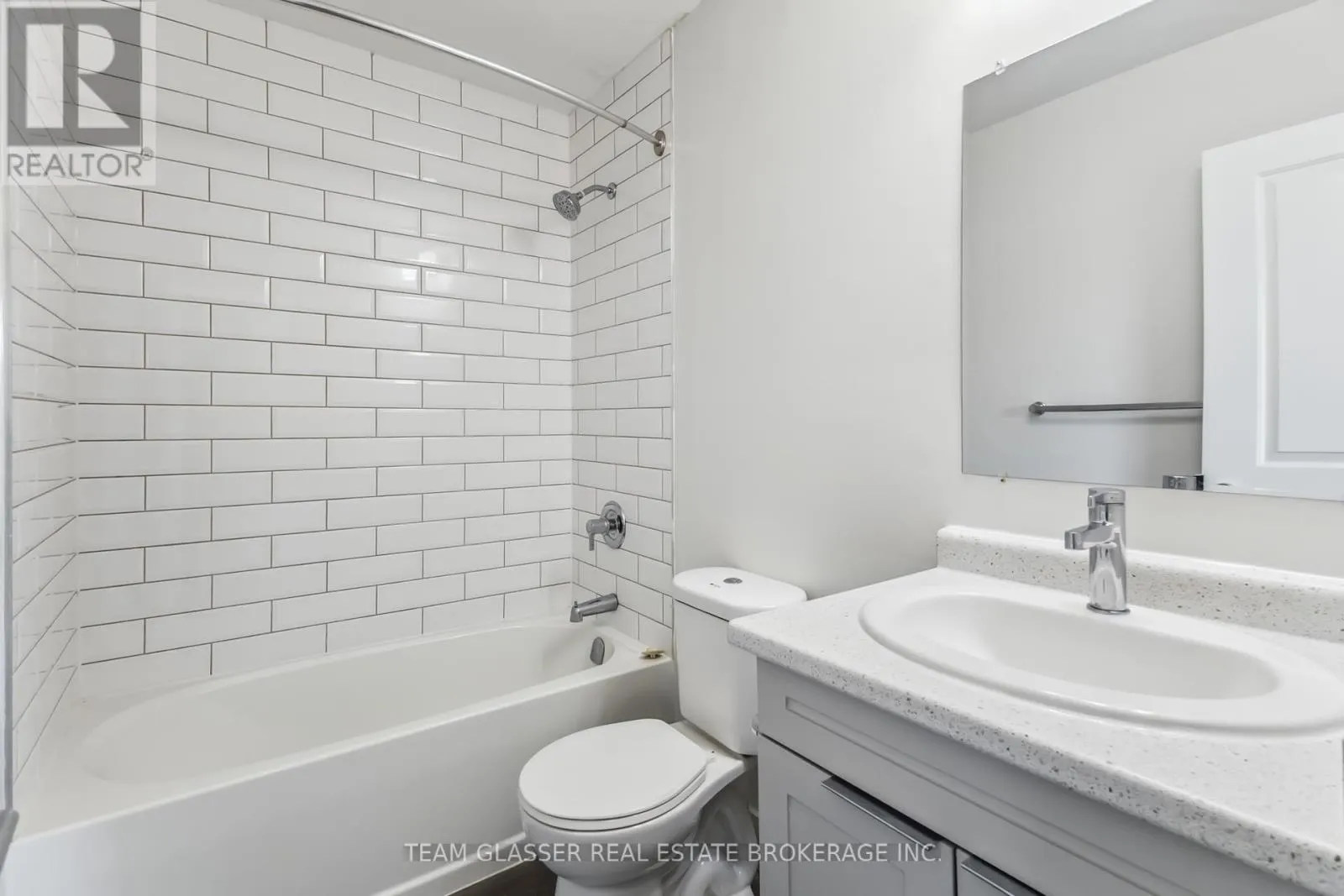 112 - 1560 ADELAIDE STREET N, #112