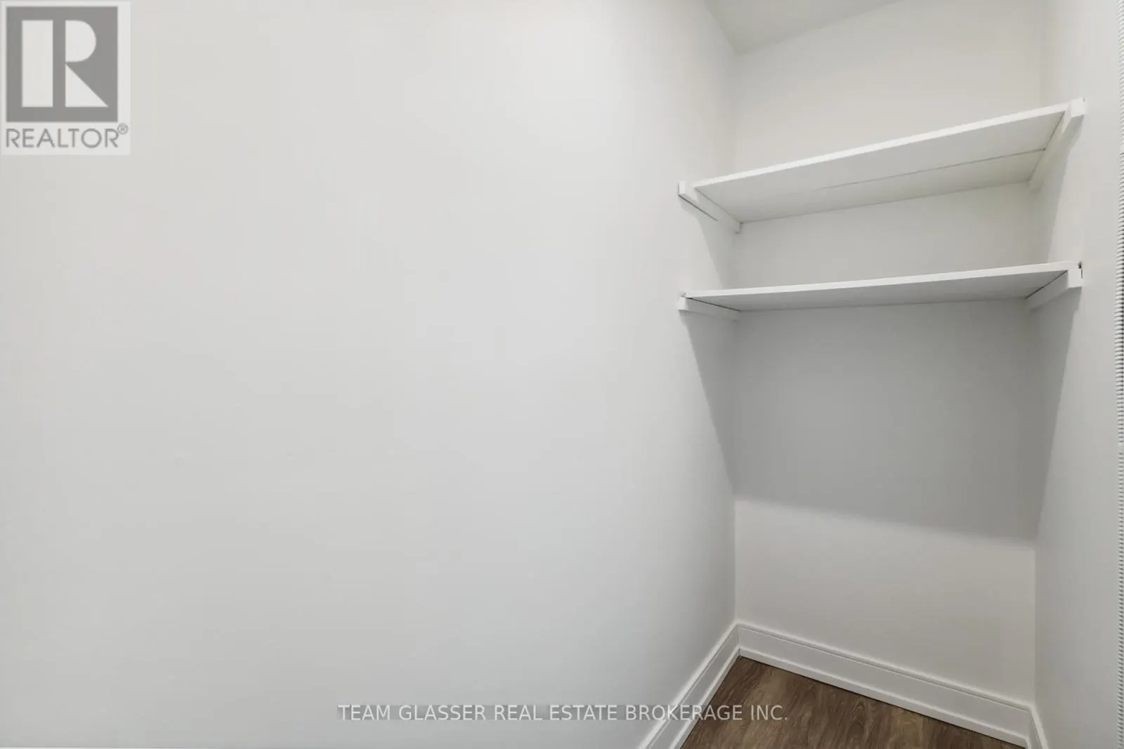 112 - 1560 ADELAIDE STREET N, #112