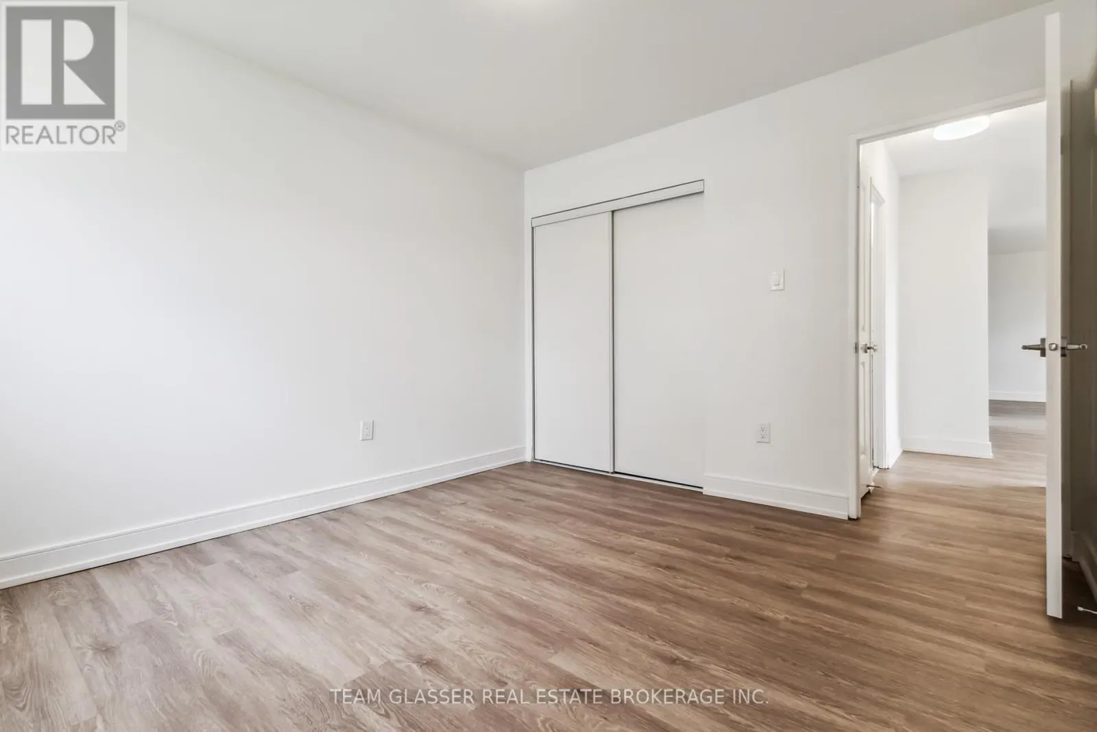 112 - 1560 ADELAIDE STREET N, #112