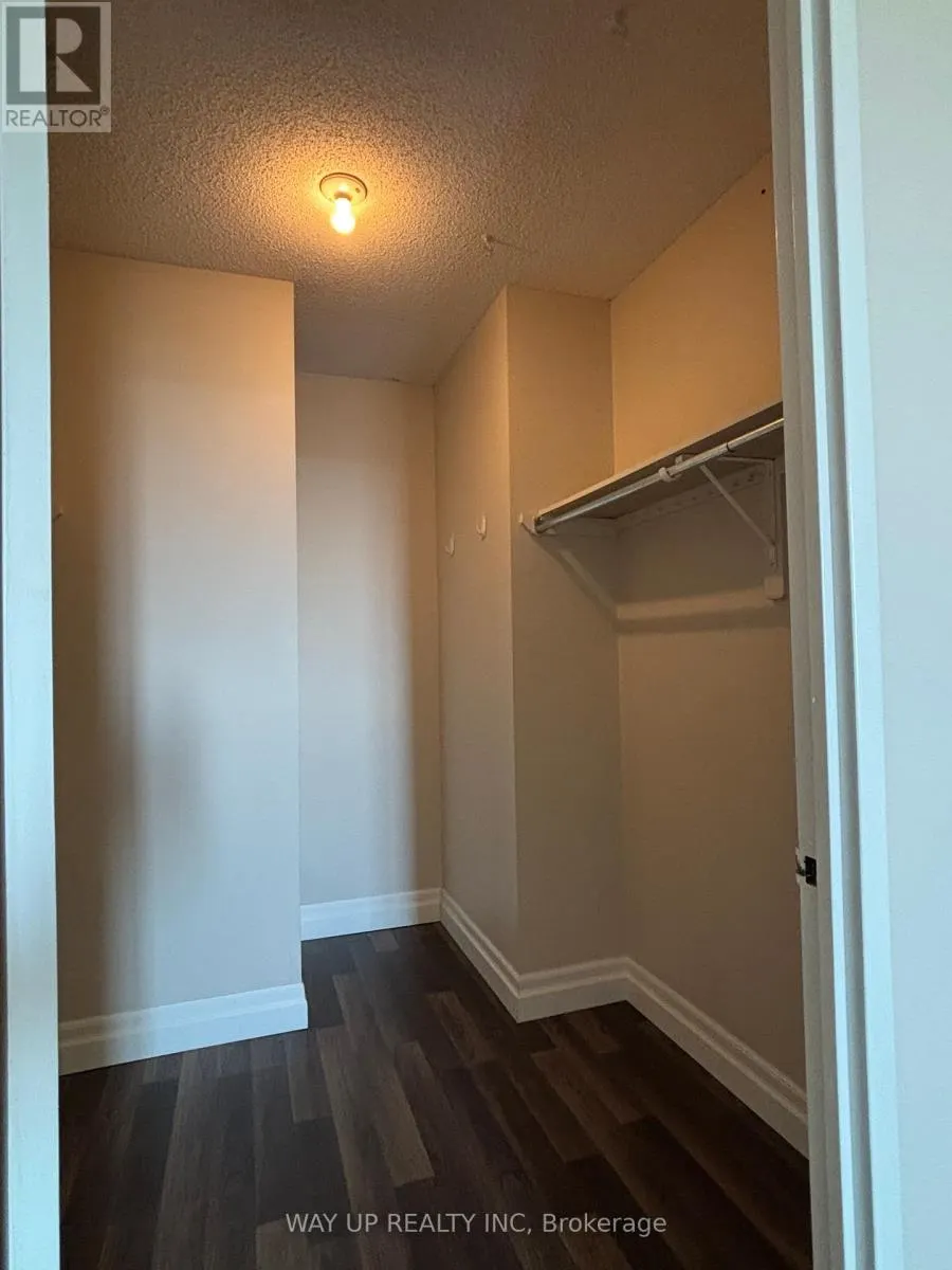 904 - 30 CHAPMAN COURT, #904