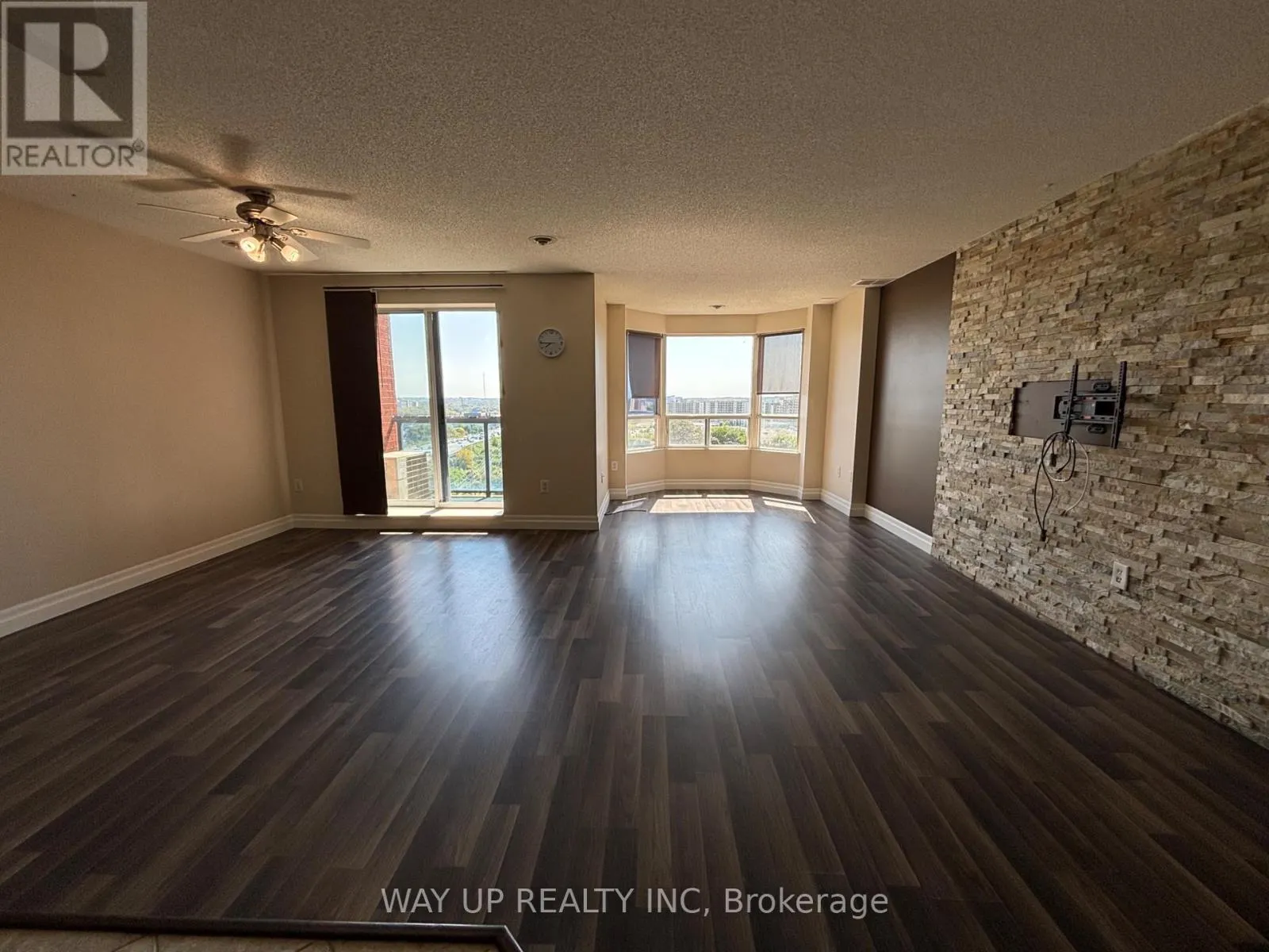 904 - 30 CHAPMAN COURT, #904