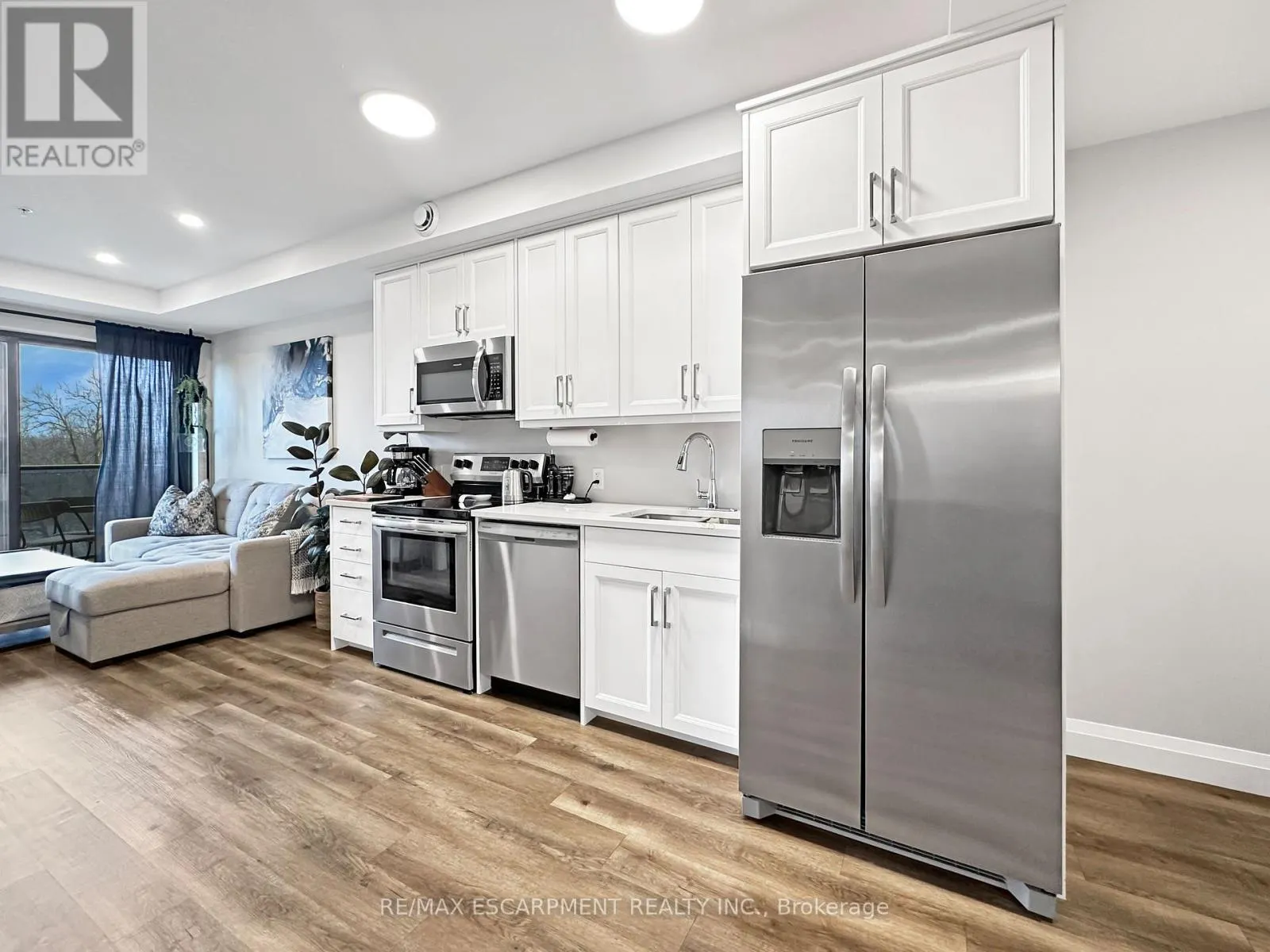 309 - 64 MAIN STREET N
