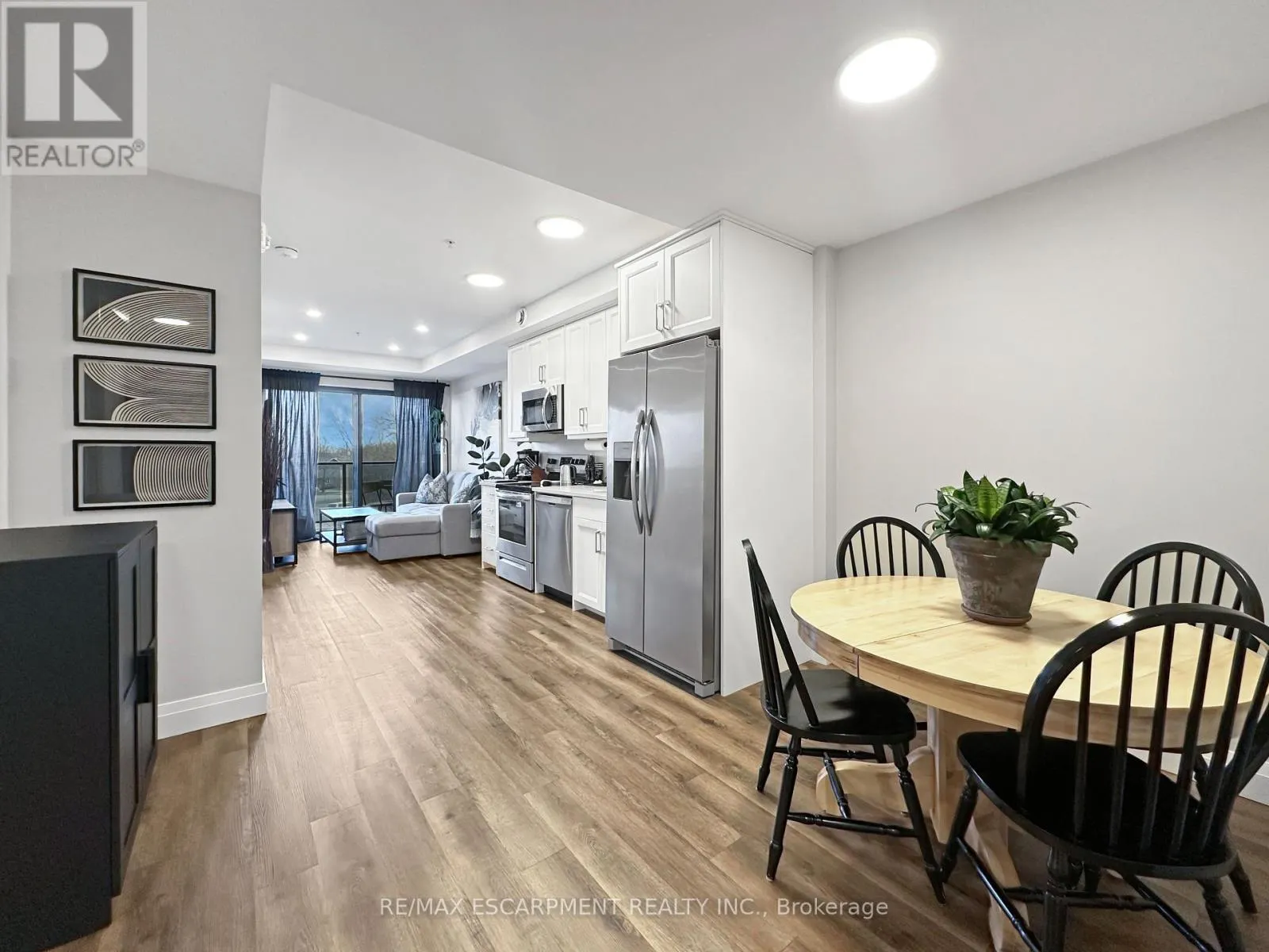 309 - 64 MAIN STREET N