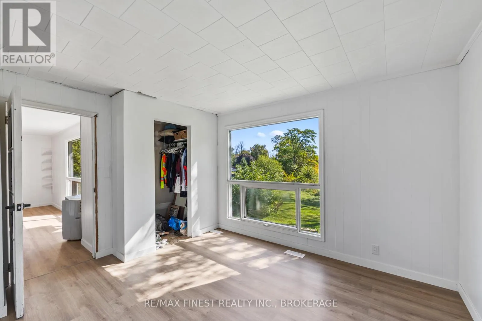 1523 LAKE ROAD