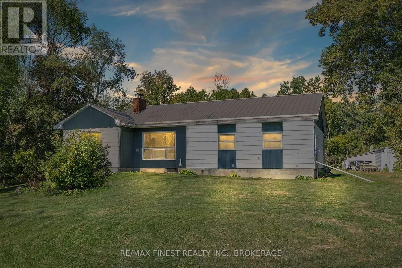 1523 LAKE ROAD