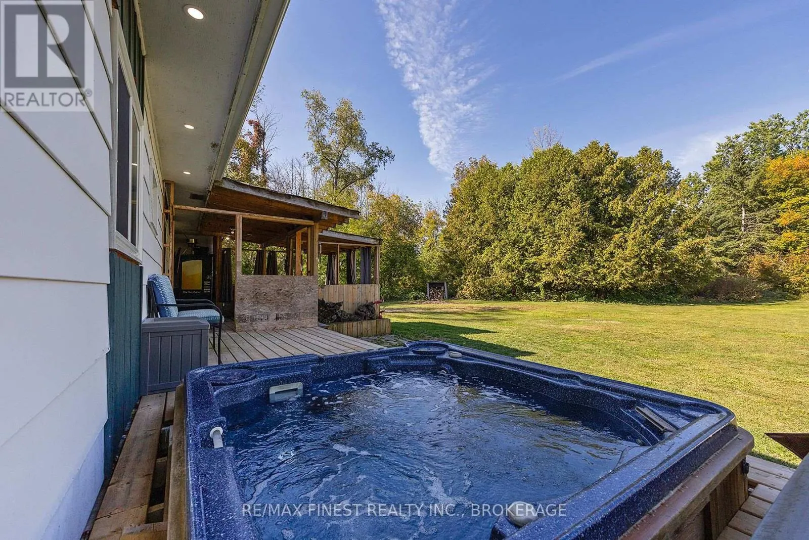 1523 LAKE ROAD