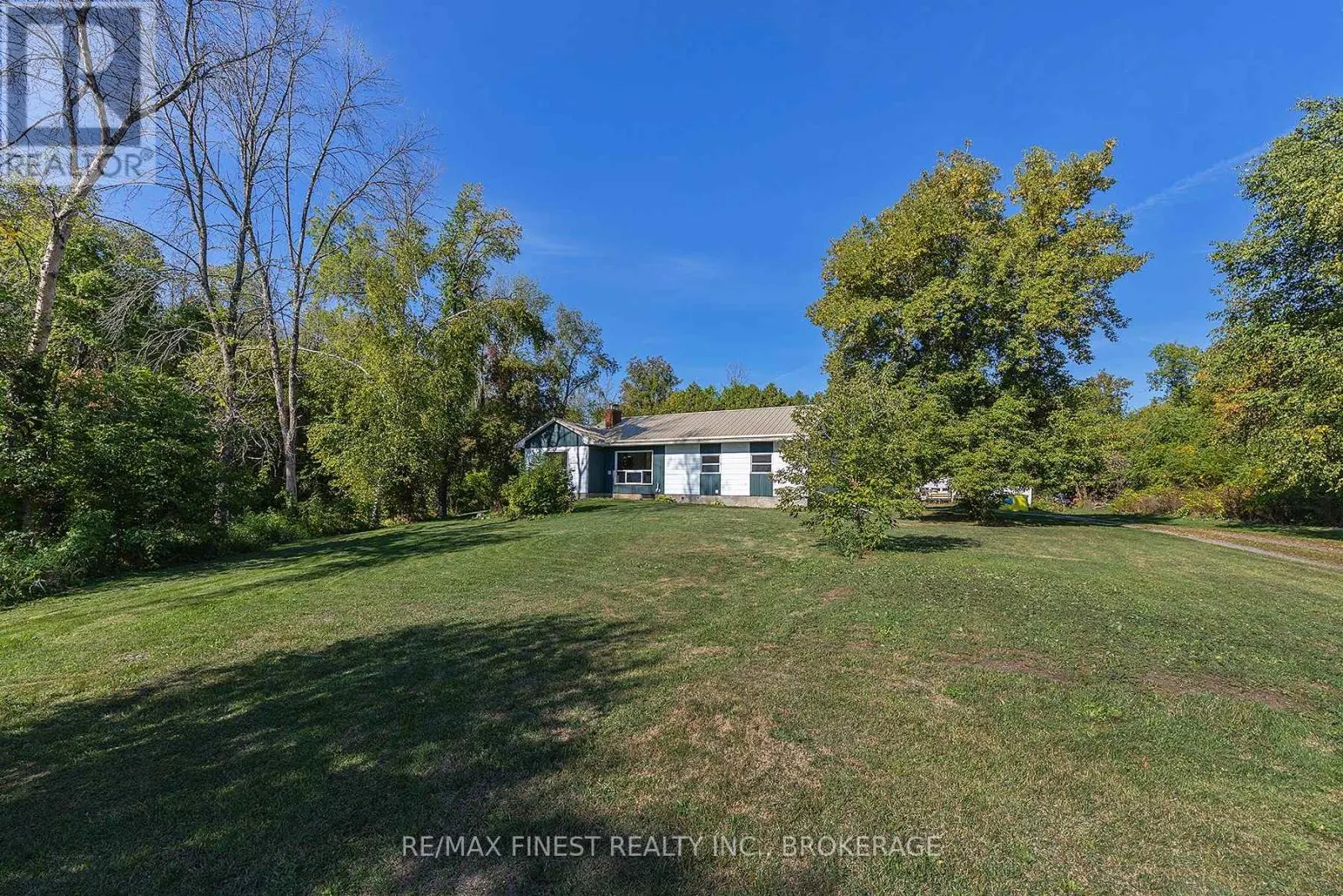 1523 LAKE ROAD