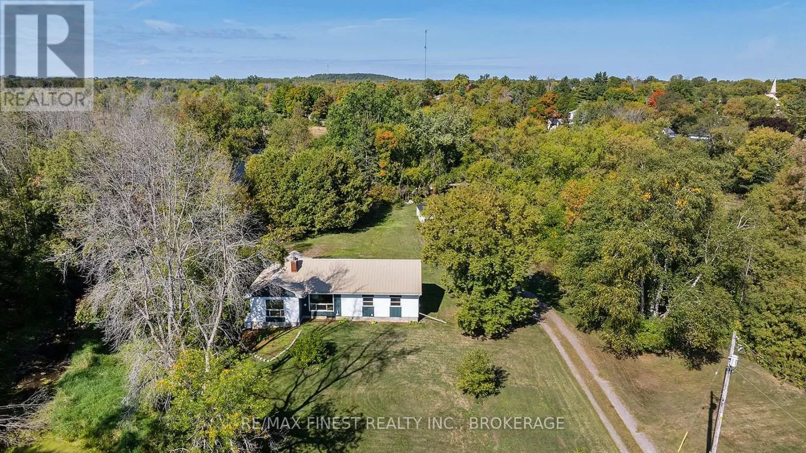 1523 LAKE ROAD