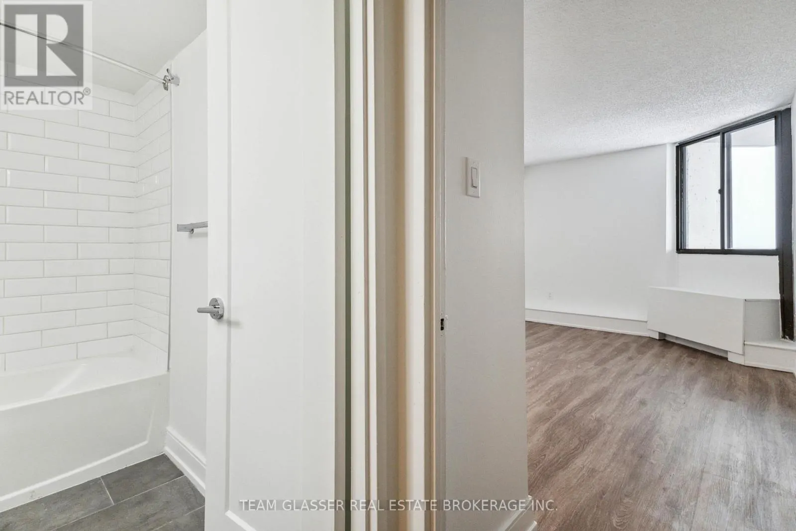 2404 - 340 COLBORNE STREET, #2404