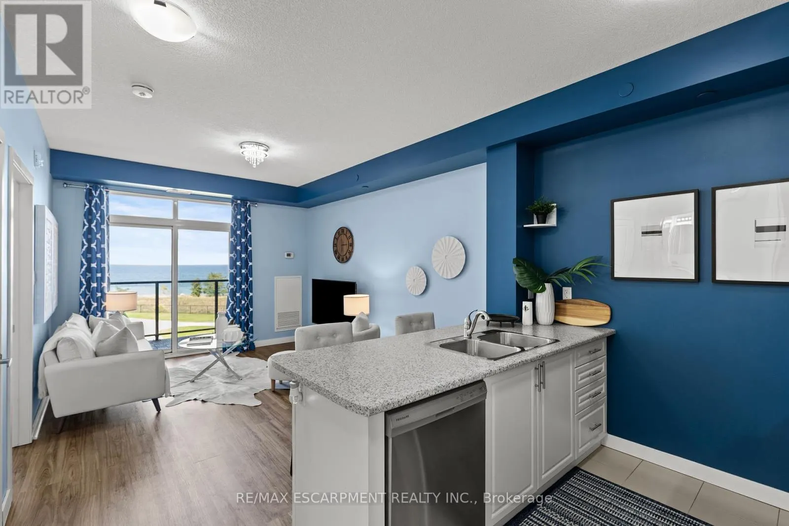 301 - 101 SHOREVIEW PLACE