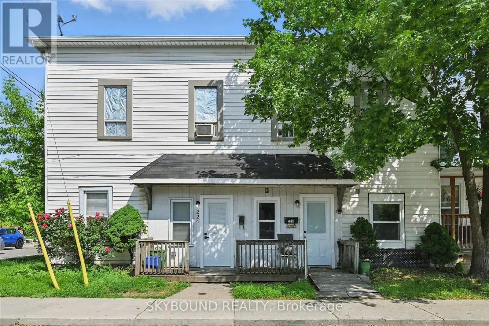 224 ROSSLYN AVENUE N