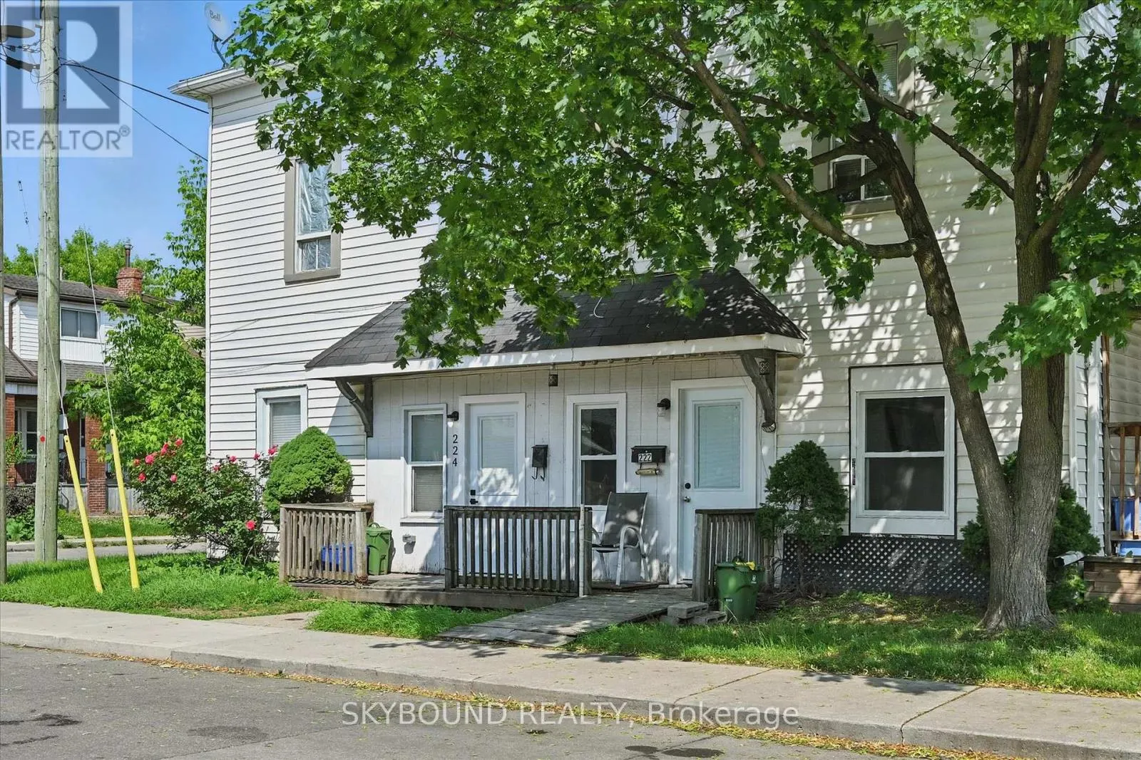 224 ROSSLYN AVENUE N