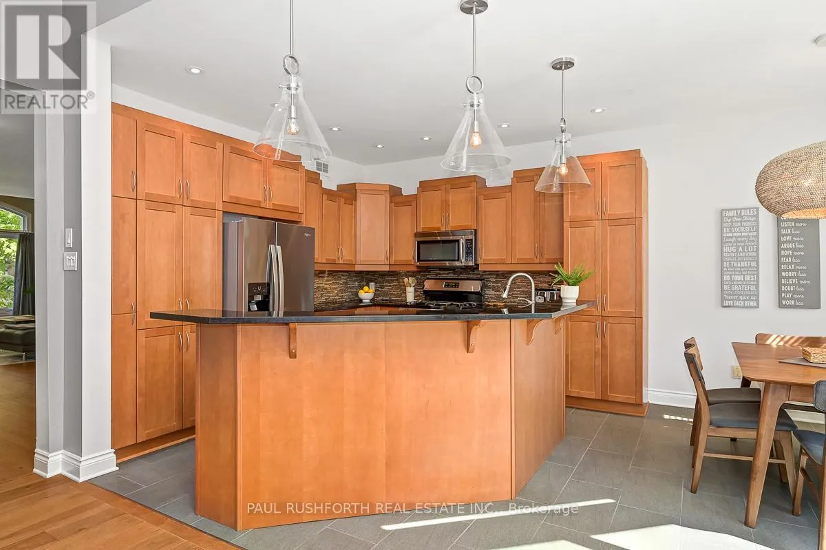 34 APPLE CREEK CRESCENT