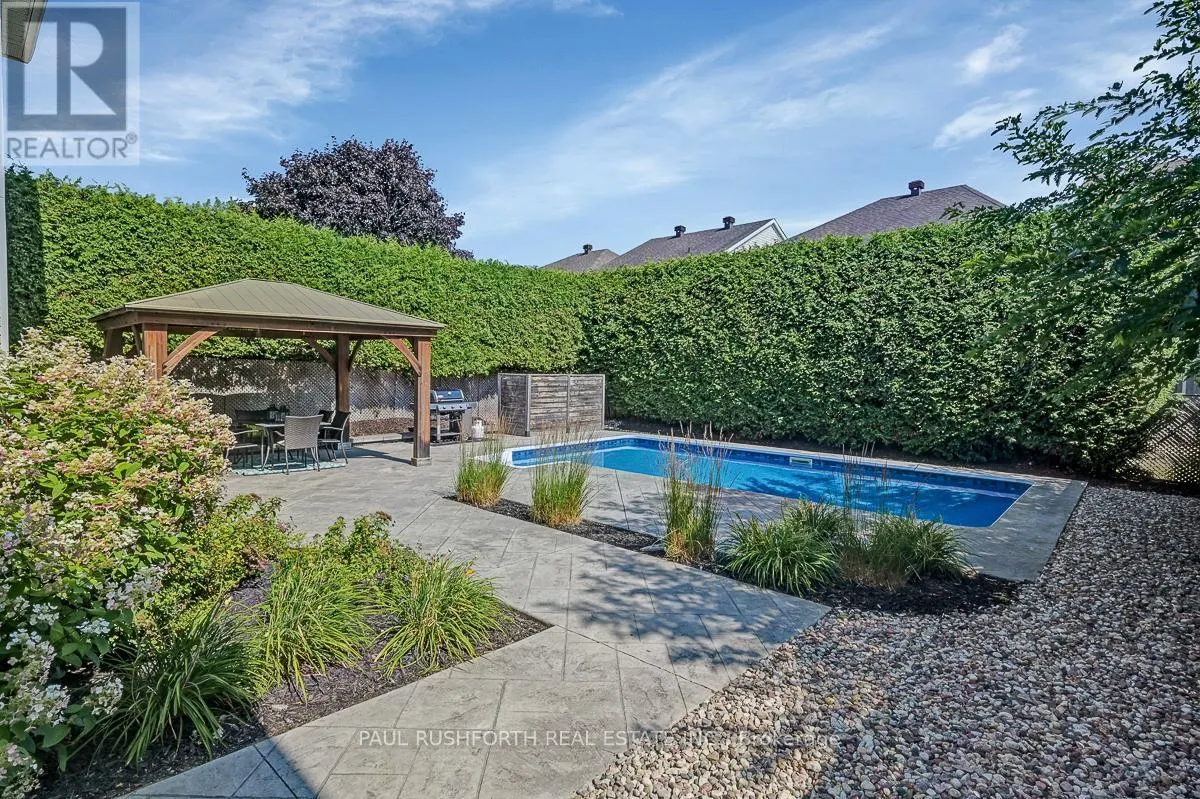34 APPLE CREEK CRESCENT
