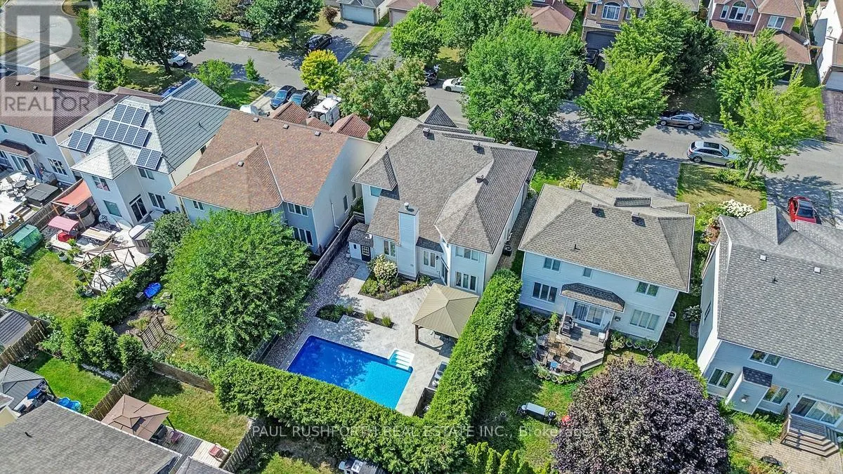 34 APPLE CREEK CRESCENT