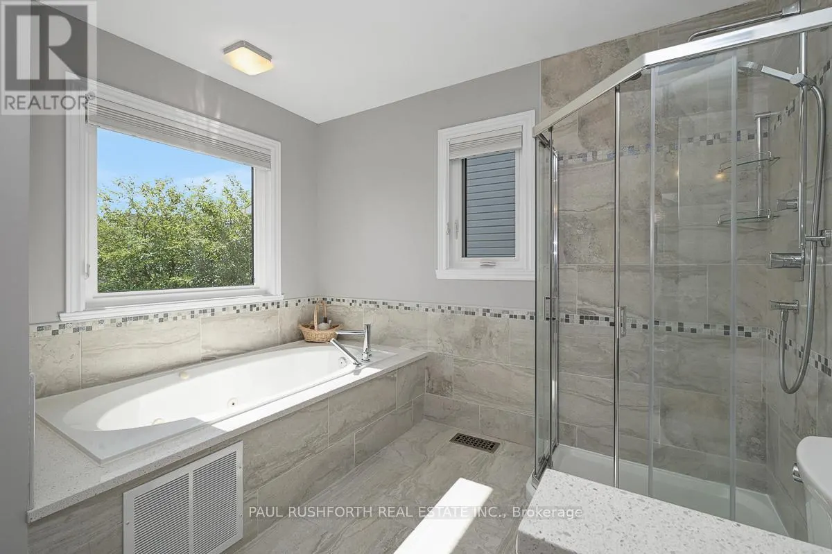 34 APPLE CREEK CRESCENT
