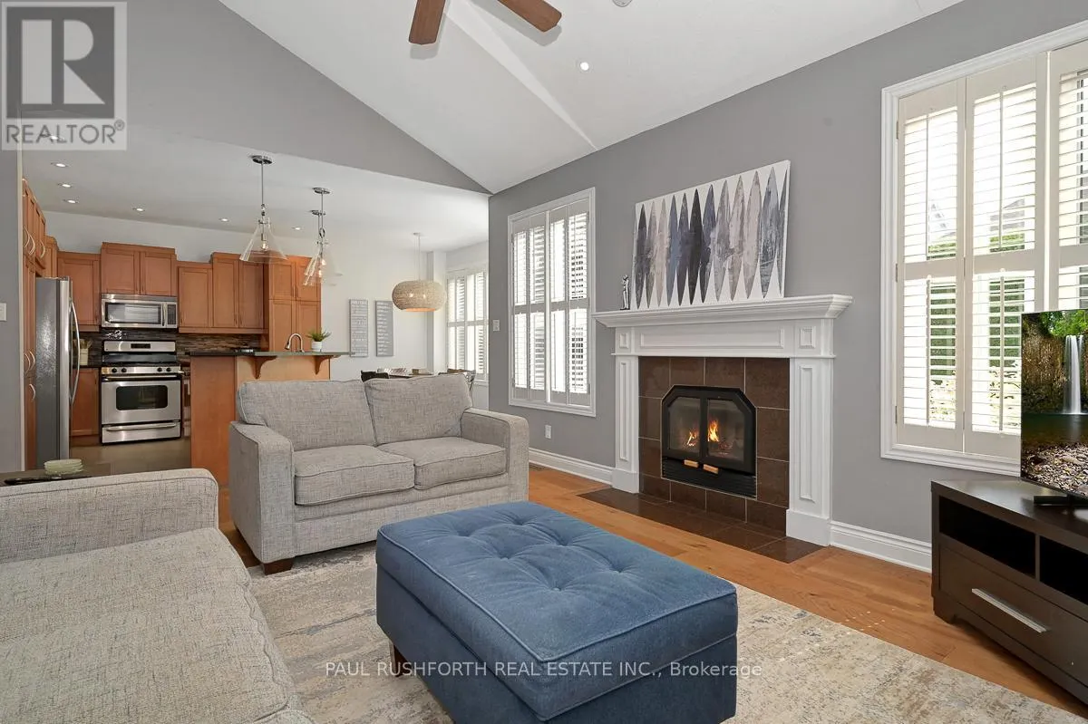 34 APPLE CREEK CRESCENT
