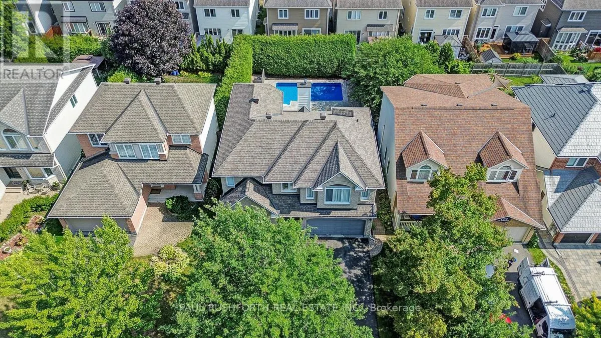 34 APPLE CREEK CRESCENT