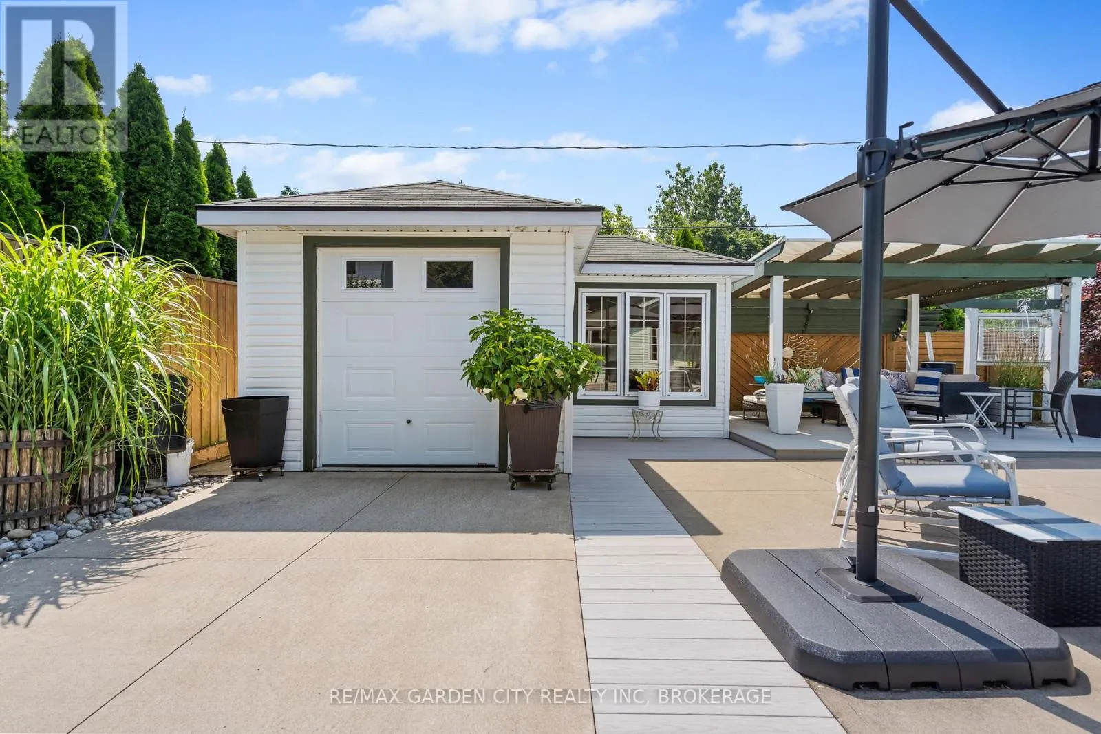 227 RIVERVIEW BOULEVARD