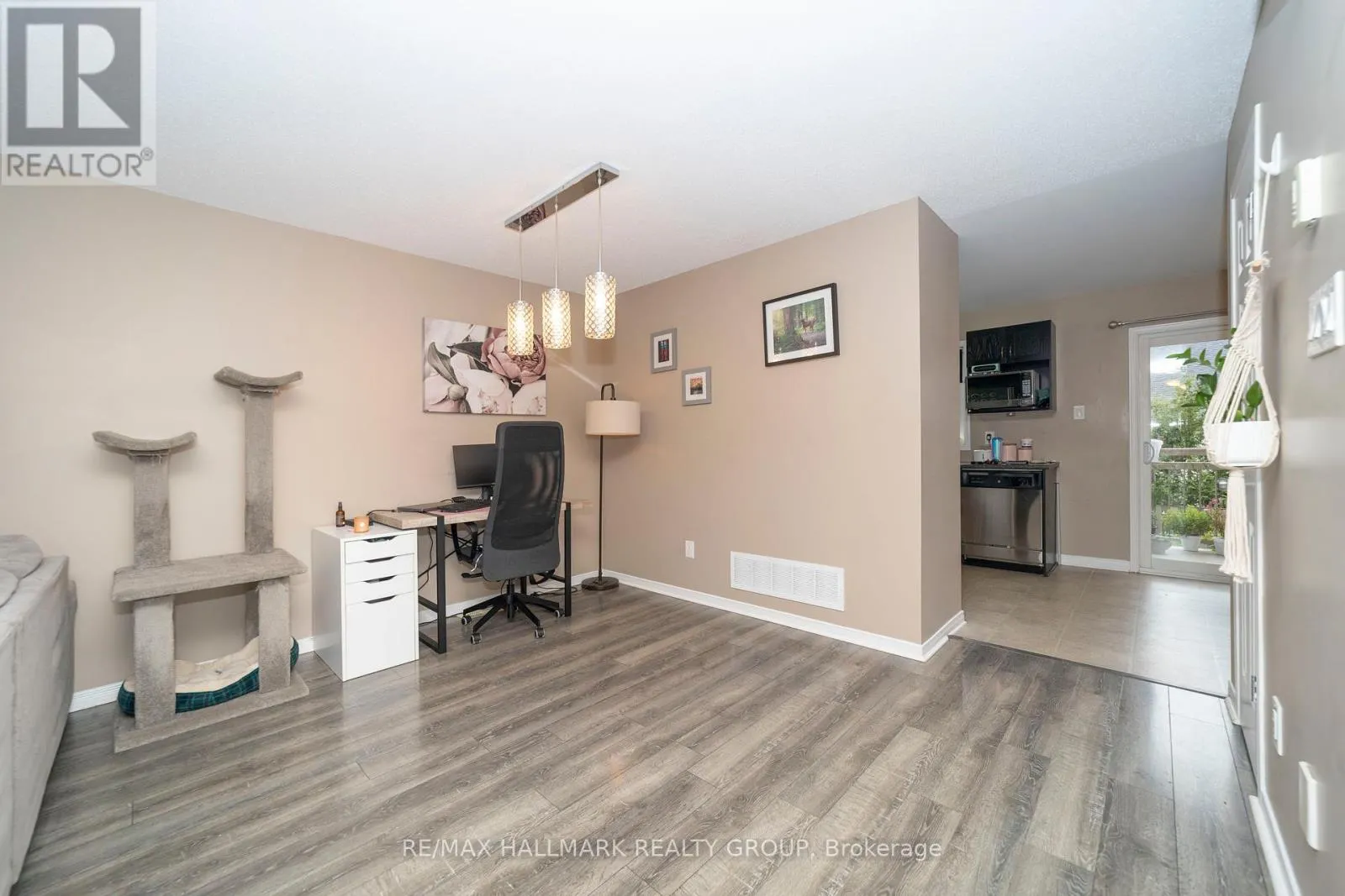 12 - 309 GALSTON PRIVATE