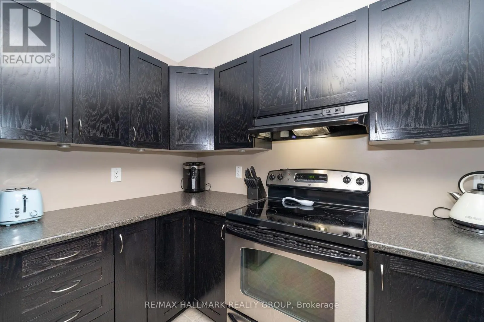 12 - 309 GALSTON PRIVATE