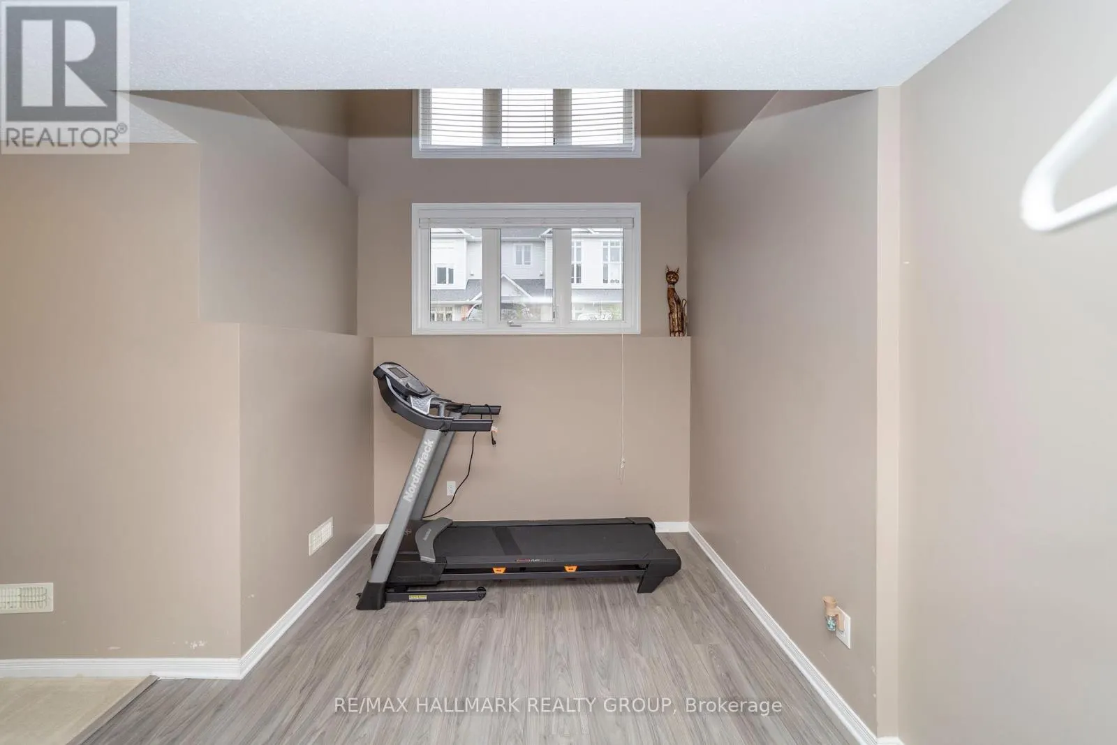 12 - 309 GALSTON PRIVATE